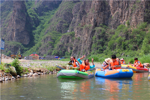 嬉水节巡游活动现场,嬉水节活动总结