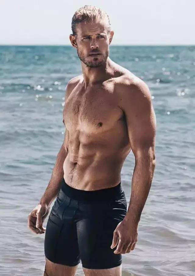 男生怎么练腿型又直又细,男人怎么练腿显得腿长