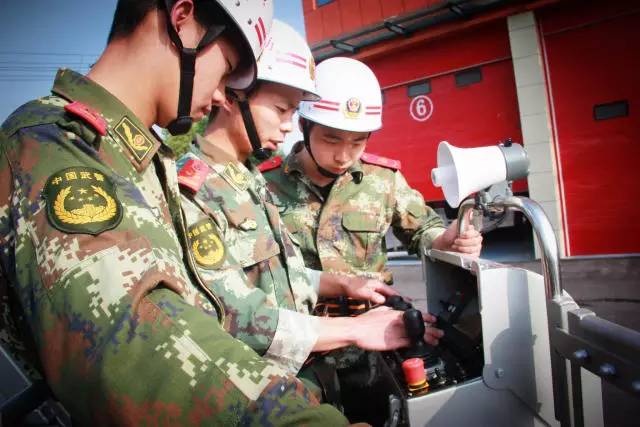 兵王风采,兵王消防员比武