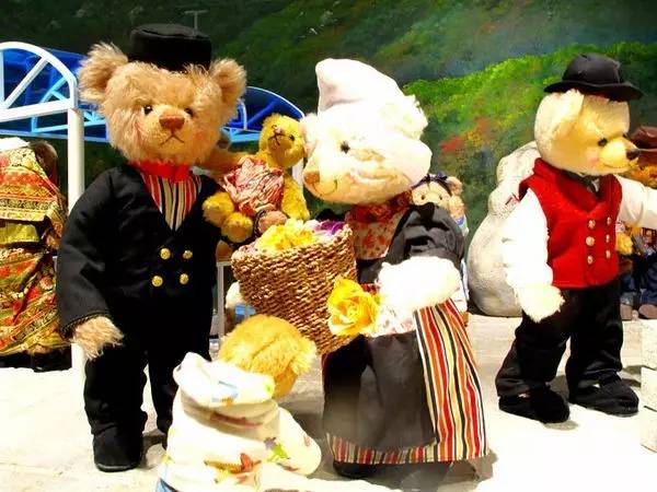 2017年这10家大牌店将空降成都！维秘旗舰店、Delvaux、钟书阁都要来了！