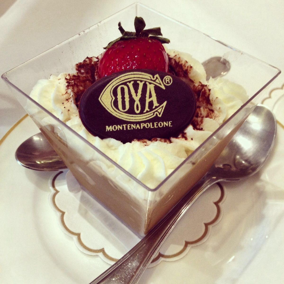 2017年这10家大牌店将空降成都！维秘旗舰店、Delvaux、钟书阁都要来了！