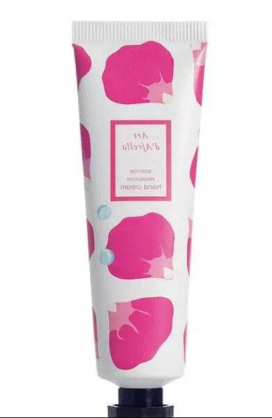 我爱的那个女孩，手很美——9款护手霜深度评测｜有味微店