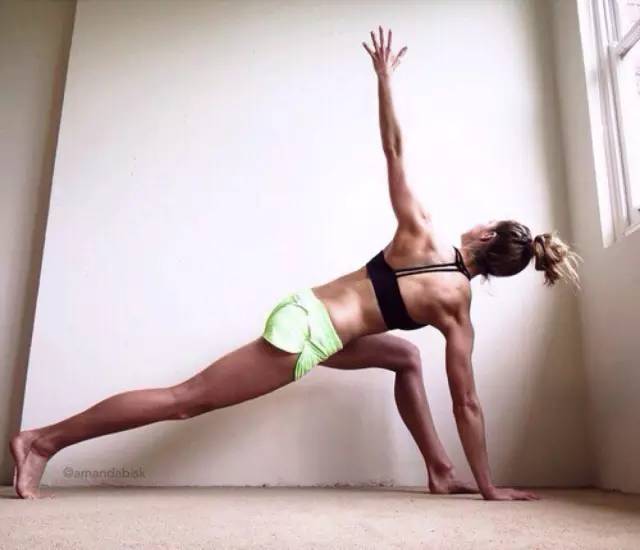 健身拉伸的正确方法和注意事项,健身拉伸的正确方式