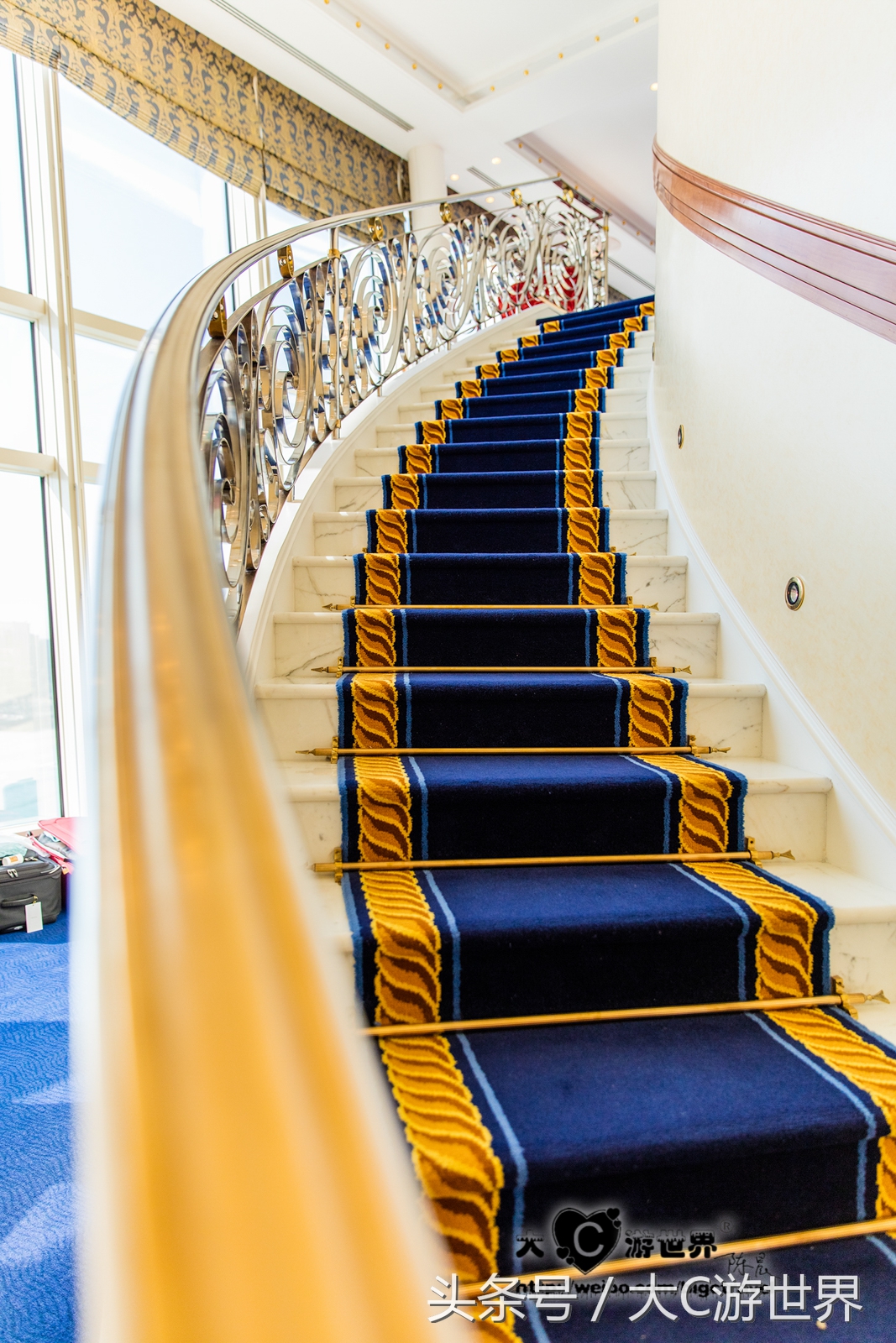 旅游的中国夫妻住迪拜帆船酒店,住迪拜帆船酒店攻略