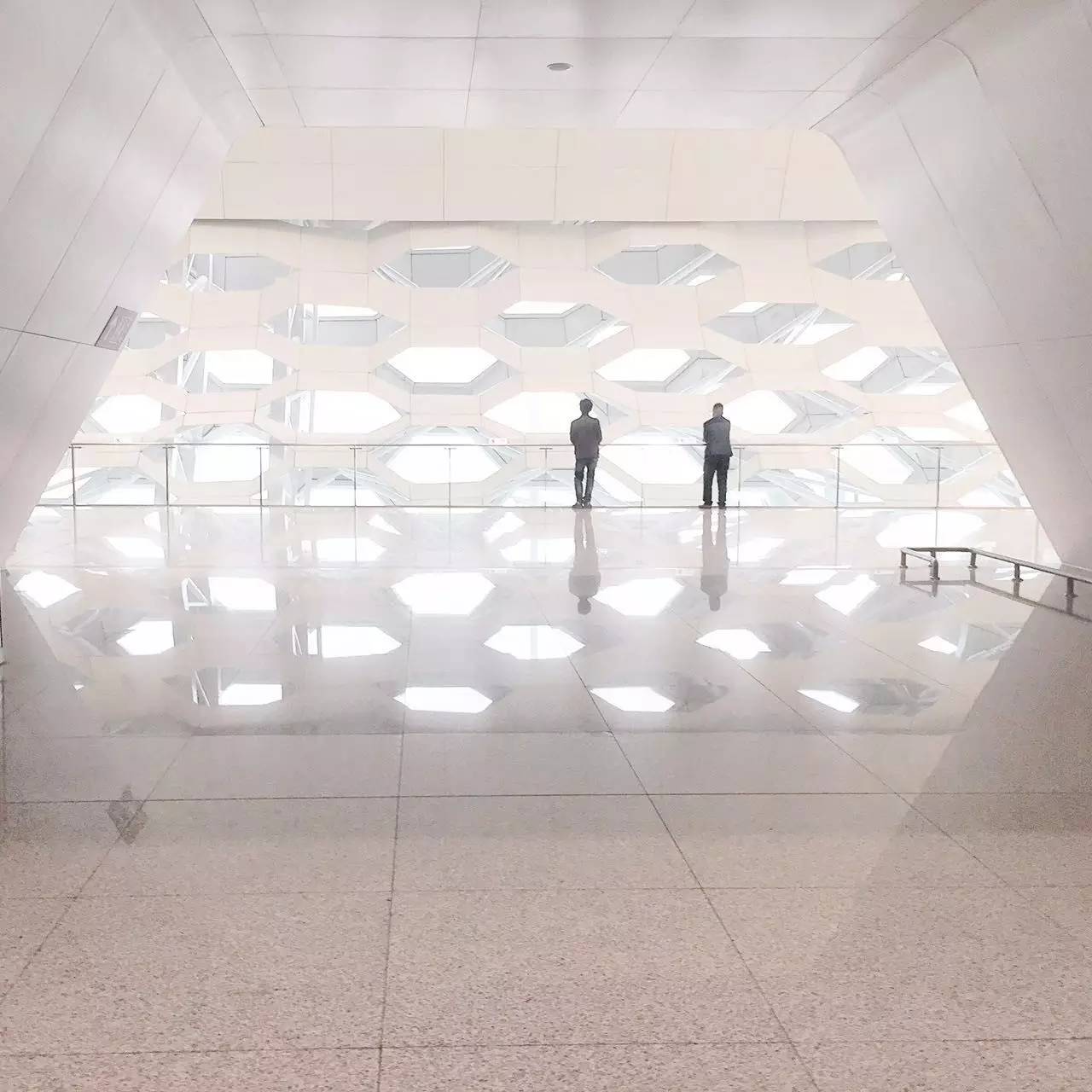 手机怎么拍出小于2m的照片,如何用手机拍出背景虚化的照片