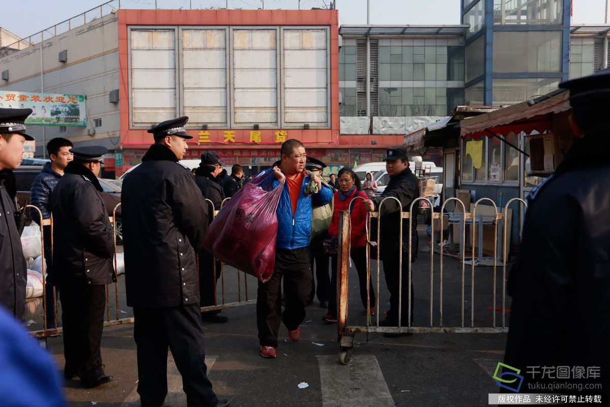 北京天兰天尾货市场有羽绒服吗,北京天兰天服装尾货新地址