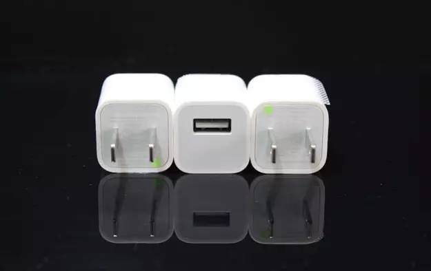 闪修侠联合广东电视台，为你现场实验“边玩手机边充电”的危险！