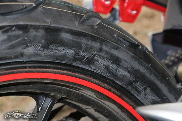 豪爵铃木锐爽150电喷试骑,豪爵太子gz150与豪爵锐爽150比较