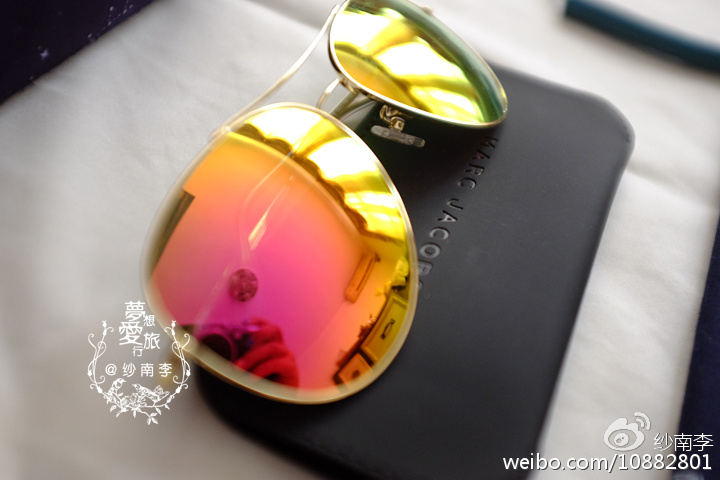 把名牌包包扔掉,杂牌包包扔掉