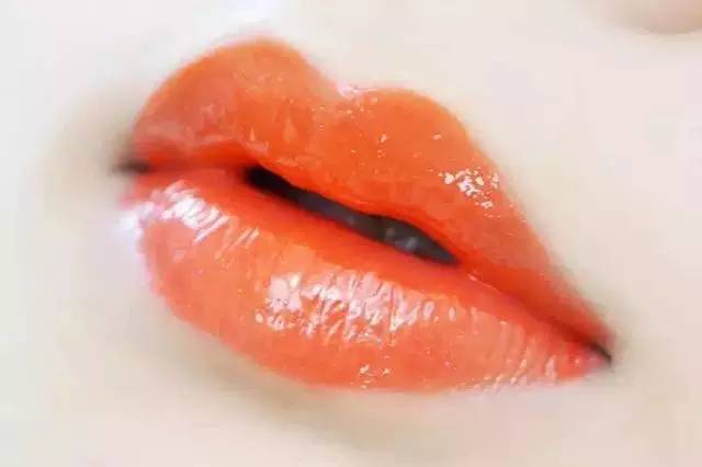 秋冬显白橘调口红,最新款色号口红女神必备