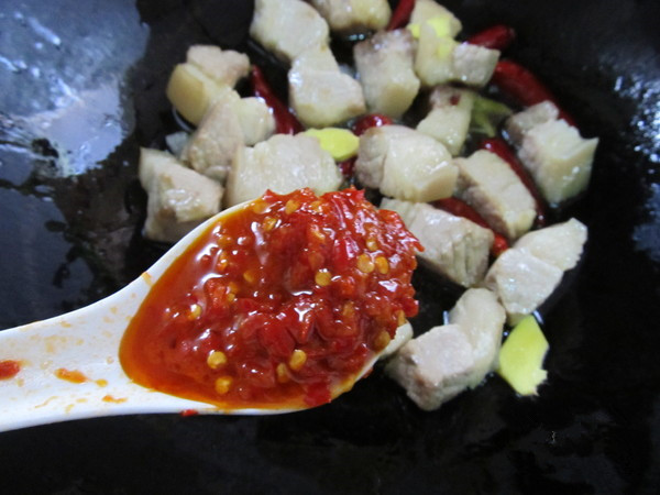 牛肉的家常做法,笋干烧肉的家常做法