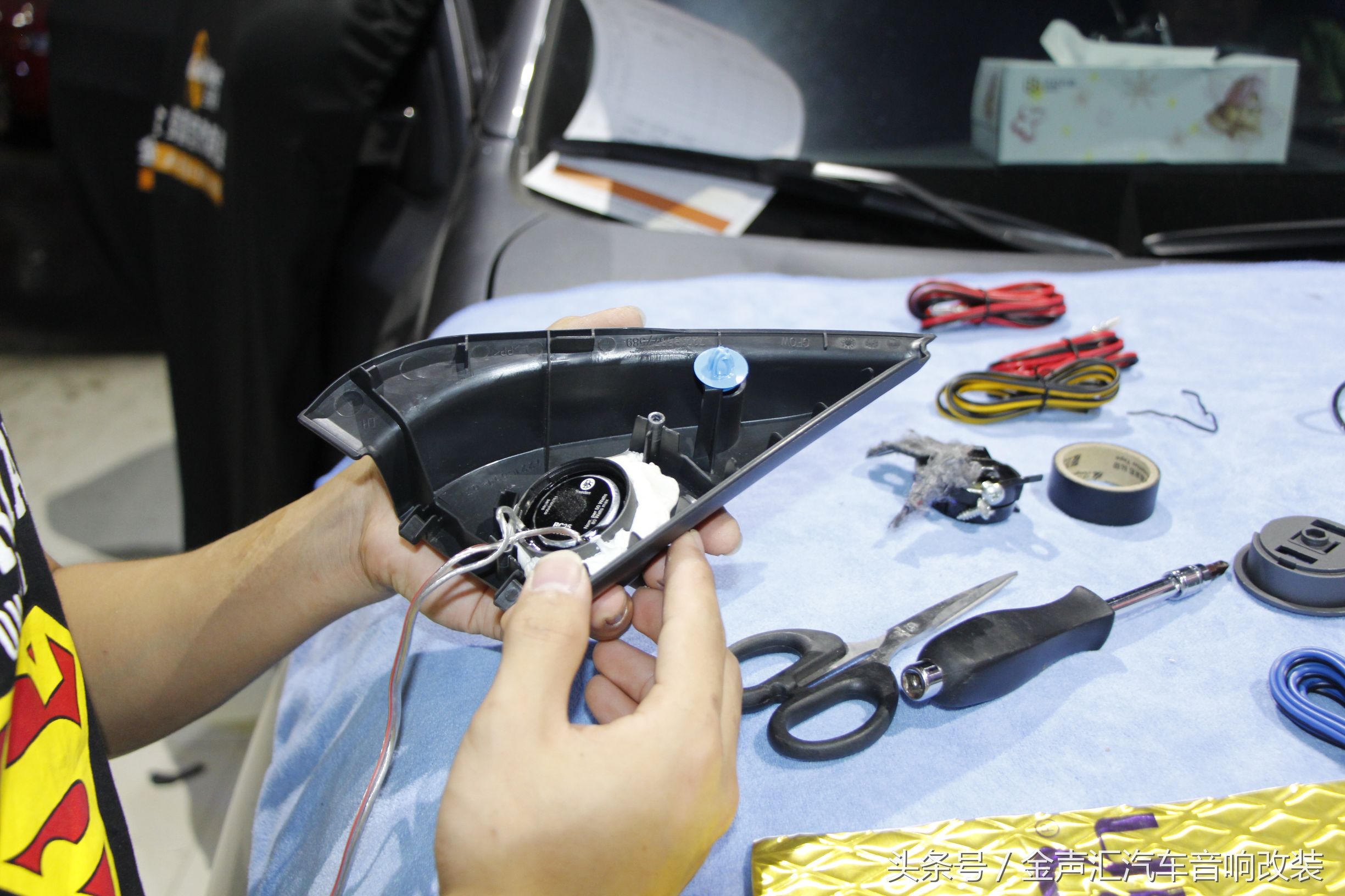 三菱欧蓝德音响拆车件升级,欧蓝德音响拆车件