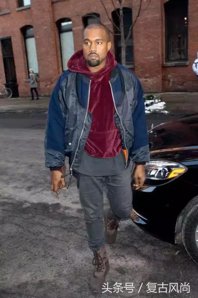 连帽卫衣今年很流行,长款连帽卫衣怎么穿才好看