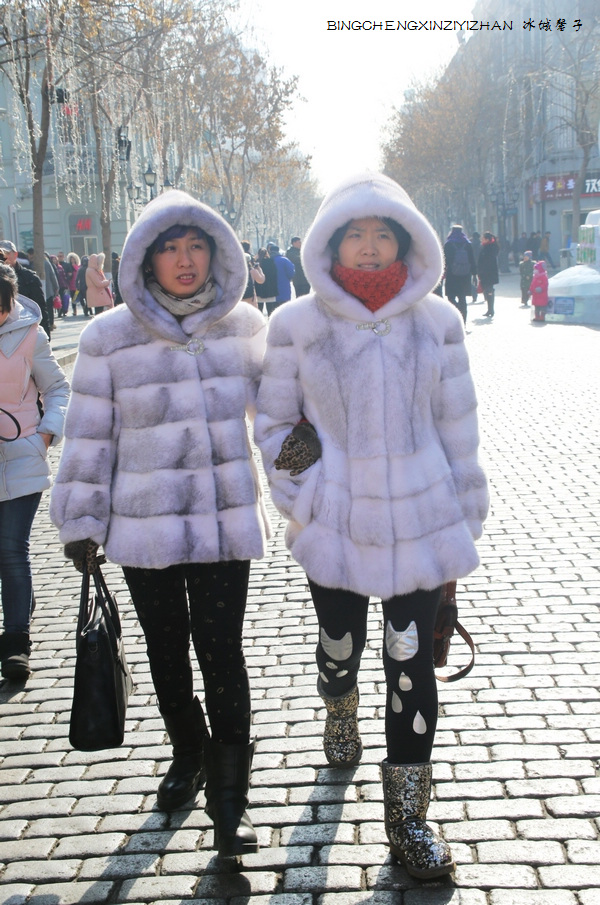 哈尔滨本地人冬天穿什么衣服,哈尔滨人冬天都穿啥保暖