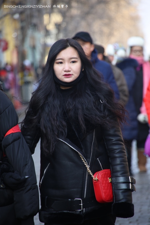 哈尔滨本地人冬天穿什么衣服,哈尔滨人冬天都穿啥保暖