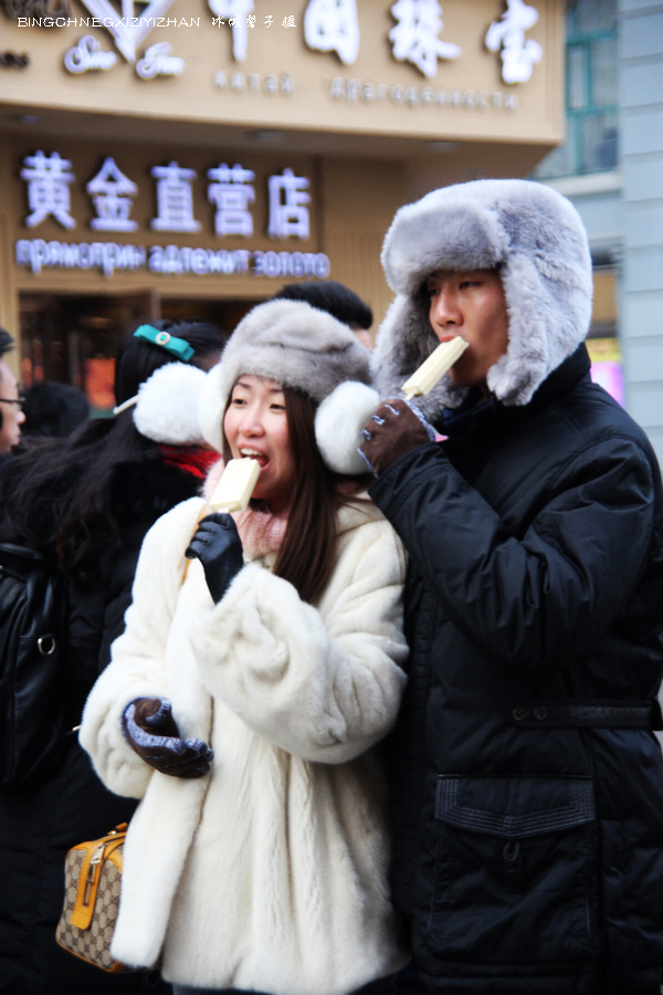 哈尔滨本地人冬天穿什么衣服,哈尔滨人冬天都穿啥保暖