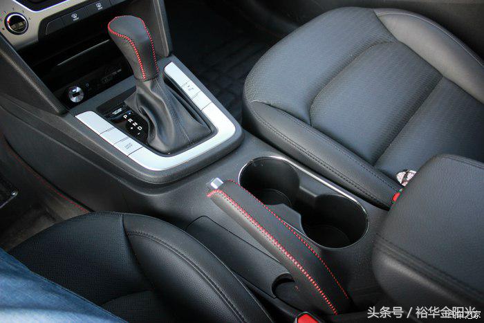 领动豪华版功能介绍,领动内饰改动
