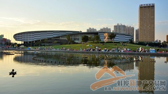 世界那么大只有回到家才能走,世界这么大还是想回老家