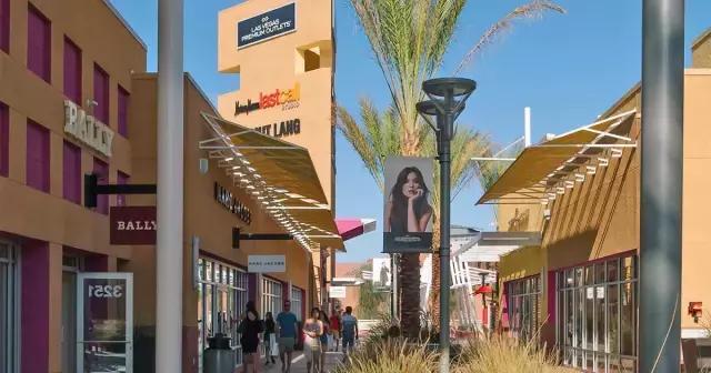 黑五狂欢购物,黑五购物节