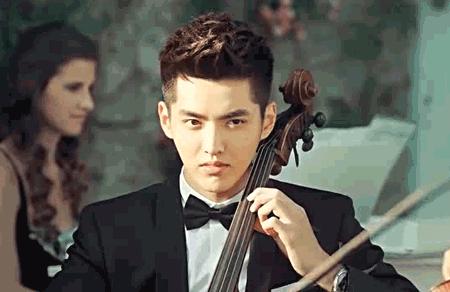 发型男生2021流行美式,2022年欧美流行的男士发型