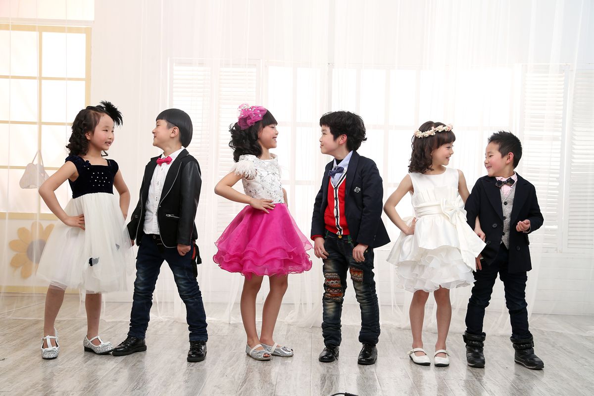 小孩眼睛近视怎么办,小孩眼睛4.6算近视吗