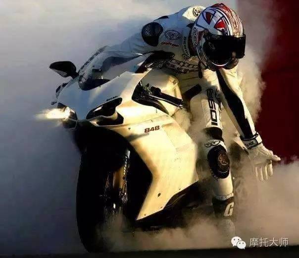 女生都喜欢杜卡迪吗,现实中遇见杜卡迪