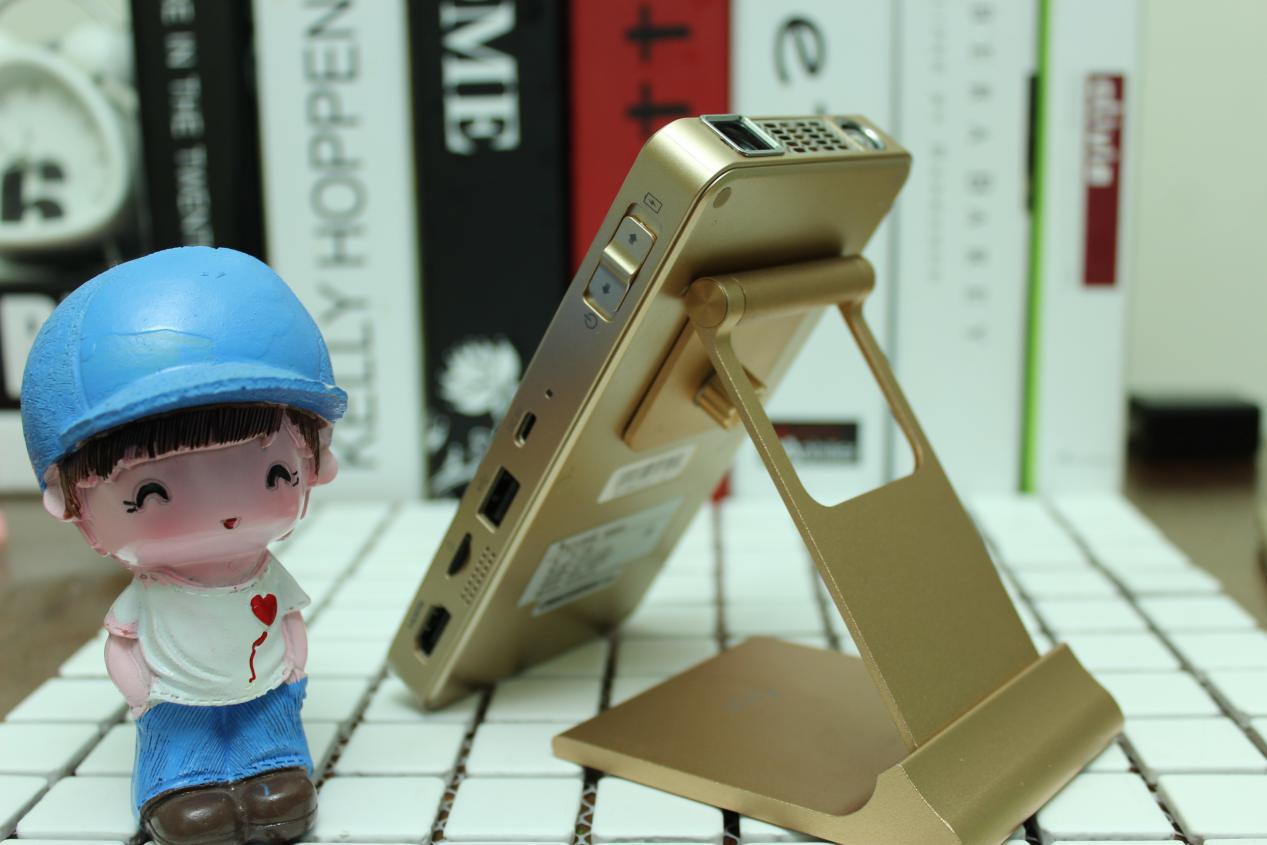 客厅观影革命，神画小媚评测体验