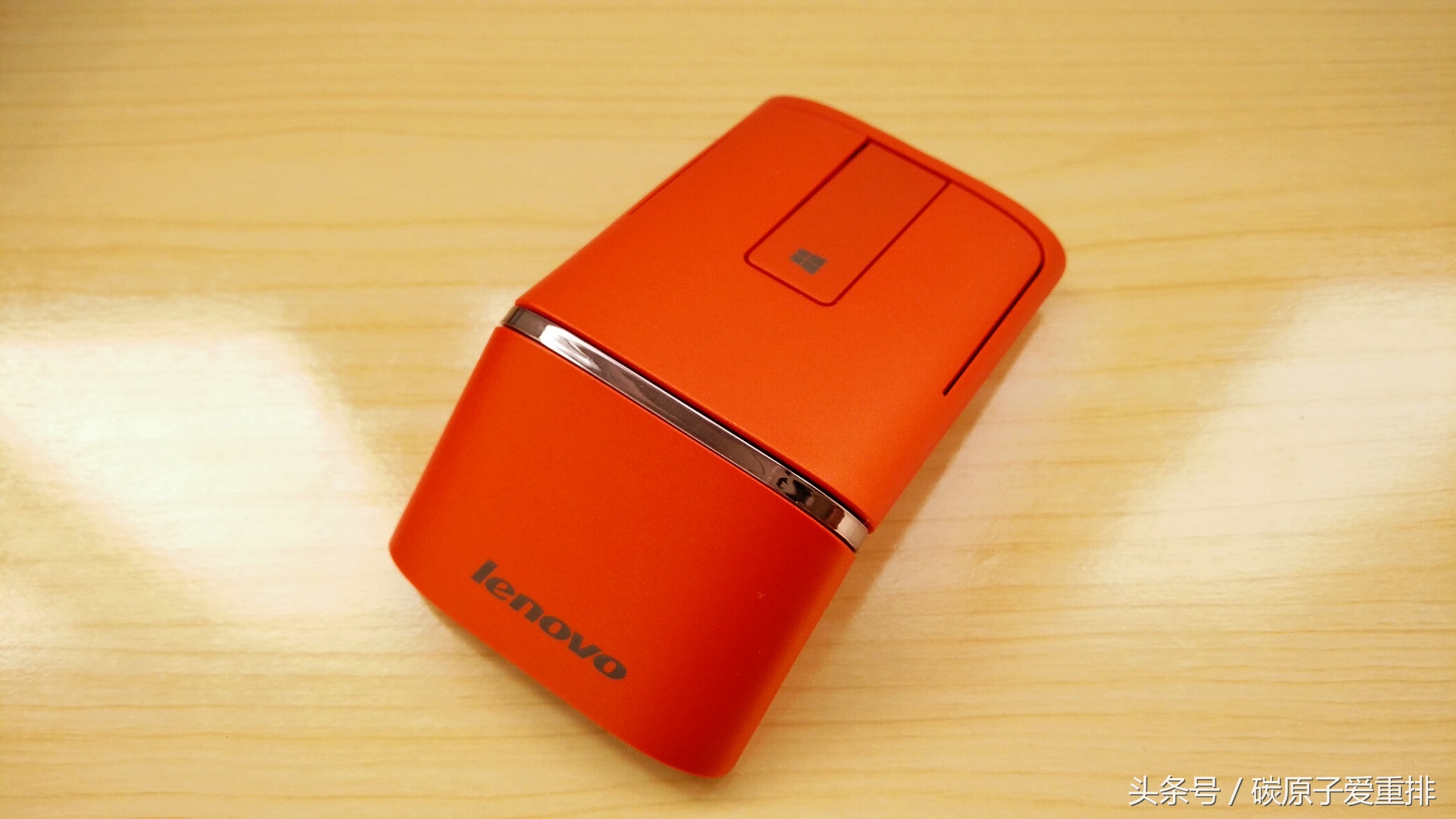 科技感十足的鼠标,谁能拒绝这么炫酷的鼠标啊