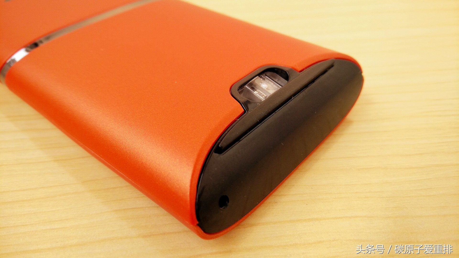 科技感十足的鼠标,谁能拒绝这么炫酷的鼠标啊