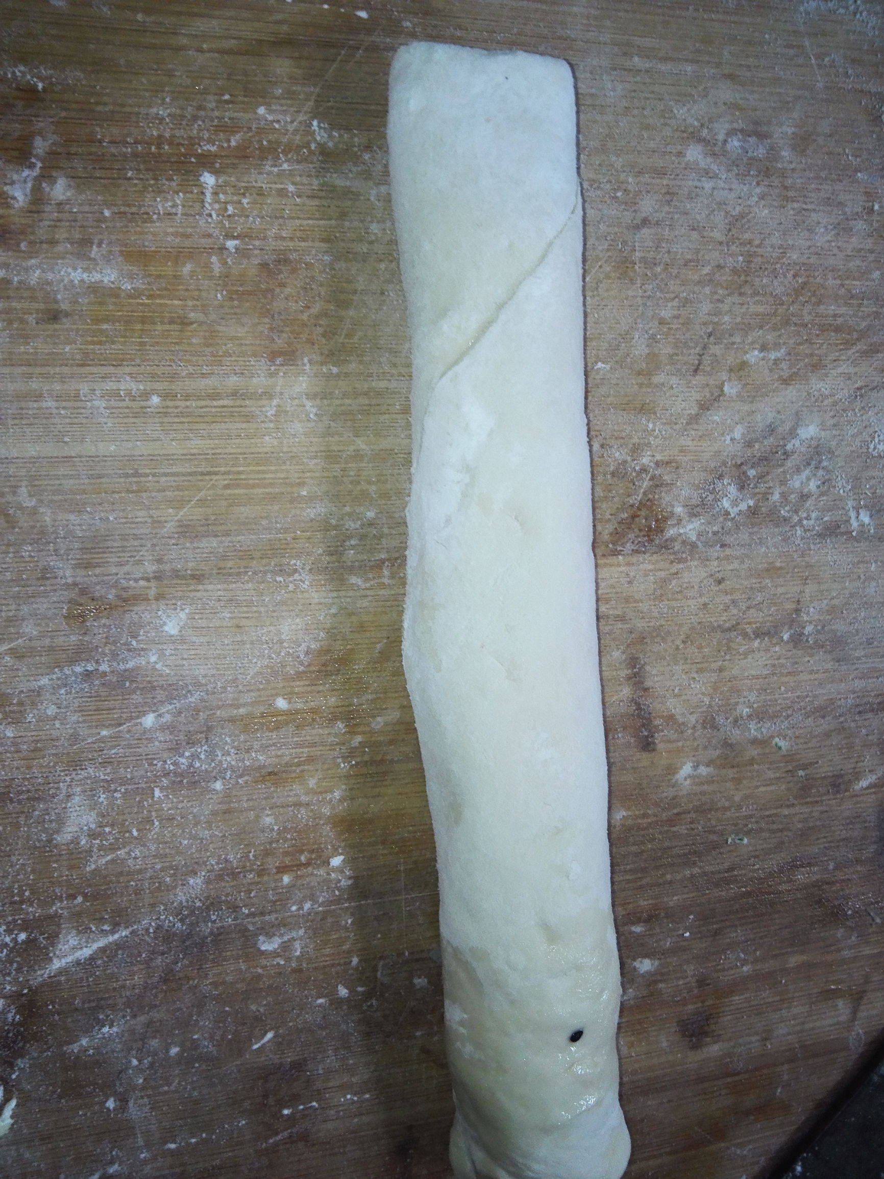 今天蒸了一锅馒头,把老公的一瓶辣酱都吃完了