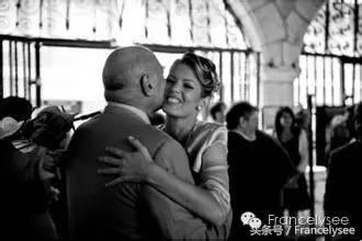 两个中国姑娘的通信:巴黎人很浪漫么?