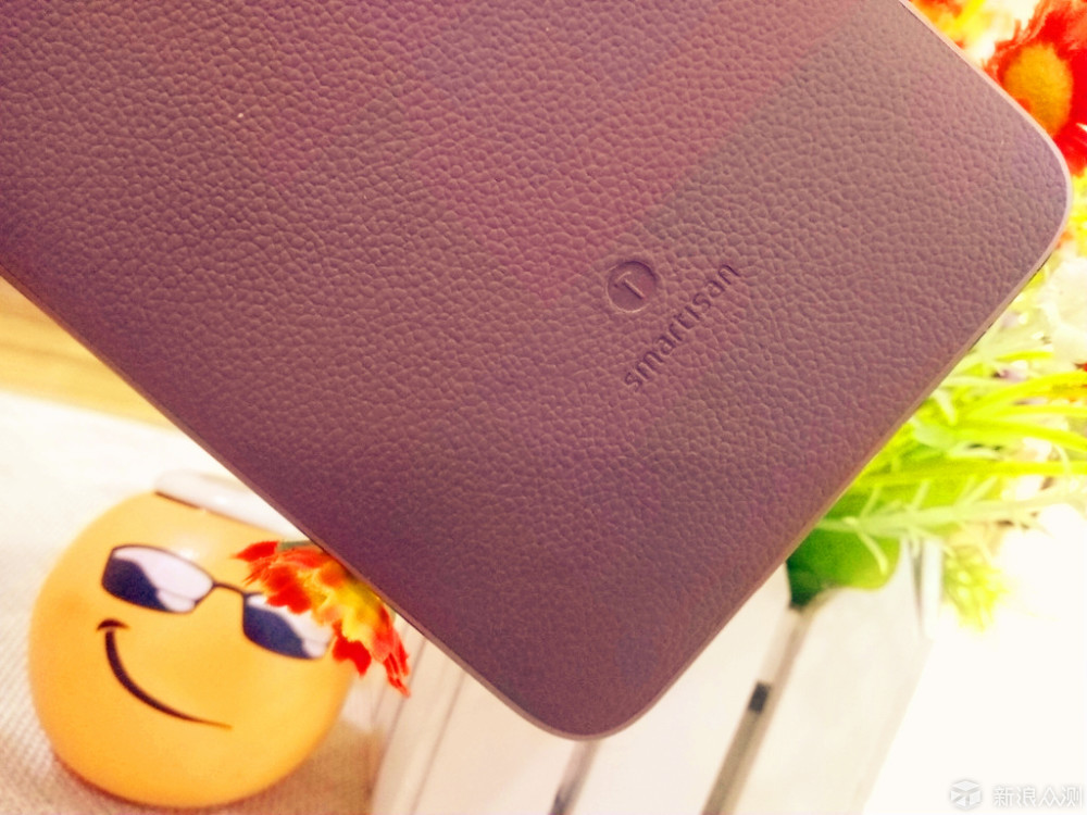 锤子m1是双扬声器吗,锤子m1刚出时多少钱