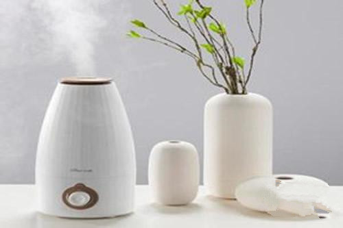 冬天宝宝脸皴了不愿擦霜,冬天宝宝脸皴了擦甘油可以吗