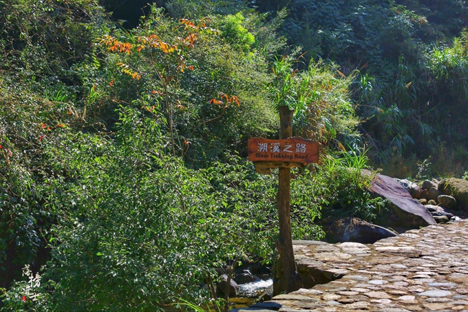 婺源石门山峡谷导游图,婺源石门峡谷值得去吗