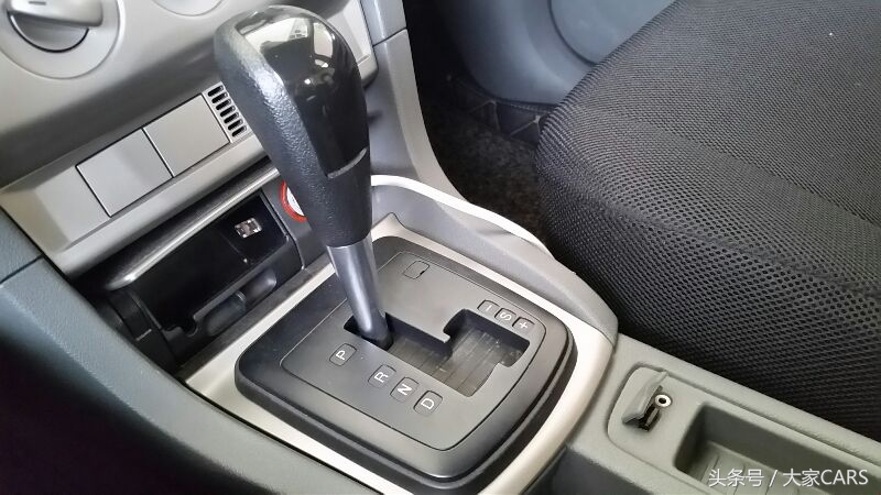 想买福克斯两厢车,2015款福克斯1.6手动优缺点