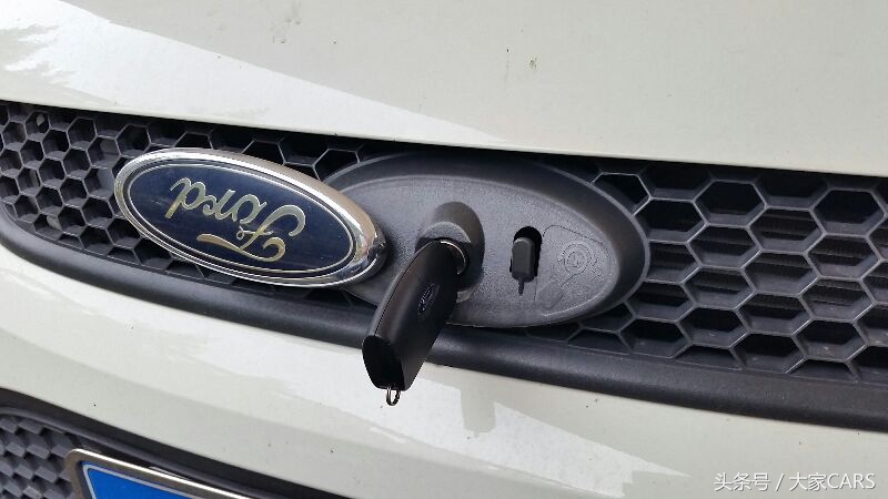 想买福克斯两厢车,2015款福克斯1.6手动优缺点