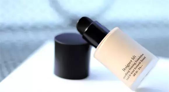 十款持久不脱妆的粉底液,十款热门爆款粉底液