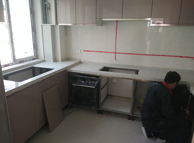 铝合金陶瓷橱柜安装过程,陶瓷铝合金橱柜安装方法