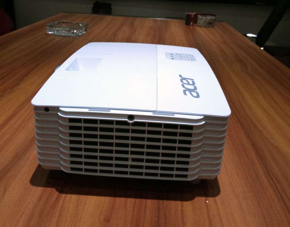 宏碁p1185投影仪怎么连苹果手机,宏碁投影仪x1173a