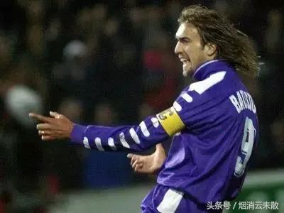 描写足球的优美句子和段落,关于足球比赛的句子有哪些