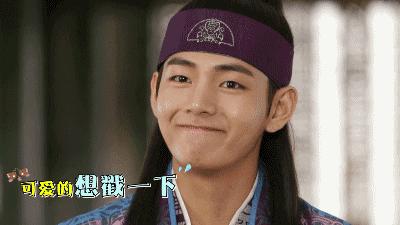 小编带你去探班啦~吃辣条！讲中文！《花郎》的爱豆们拼了！