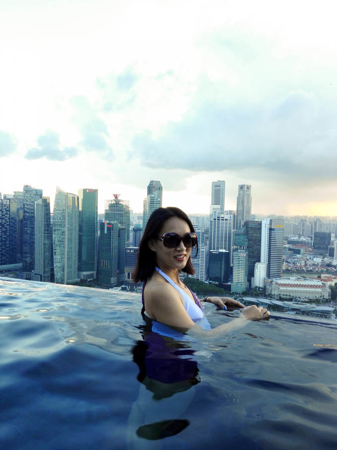 去新加坡,如果你有预算,建议至少去金沙酒店住一晚