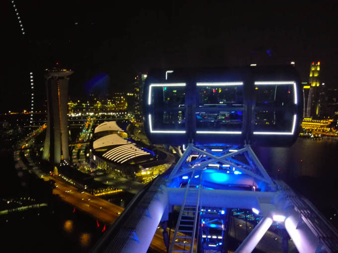 去新加坡,如果你有预算,建议至少去金沙酒店住一晚