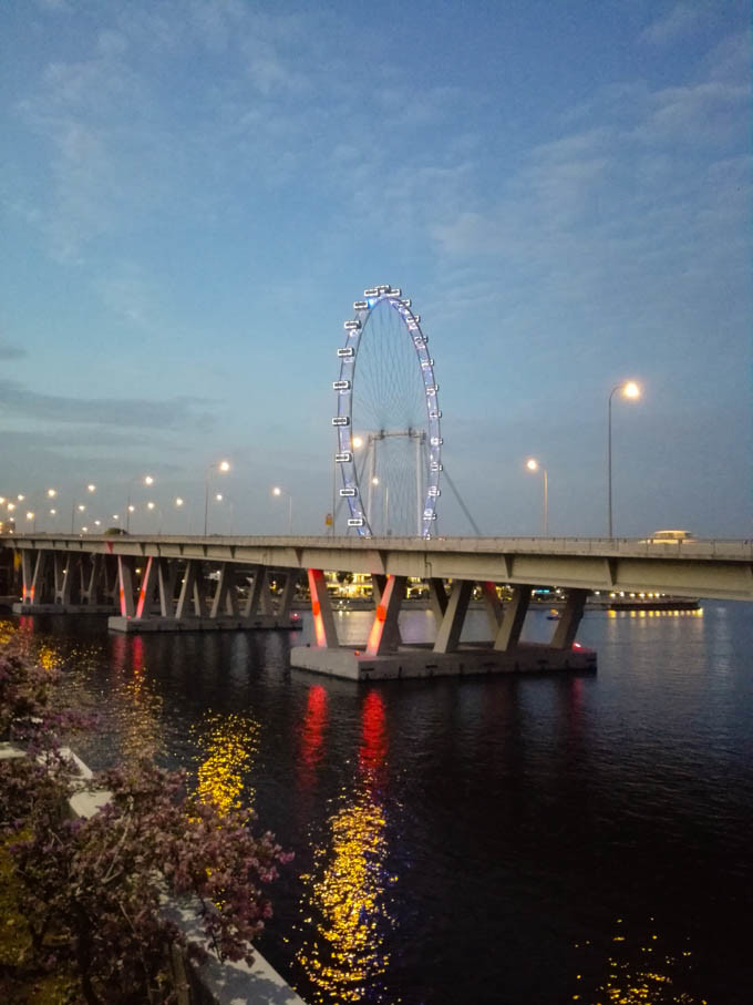 去新加坡,如果你有预算,建议至少去金沙酒店住一晚