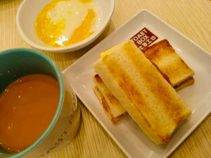 去新加坡,如果你有预算,建议至少去金沙酒店住一晚