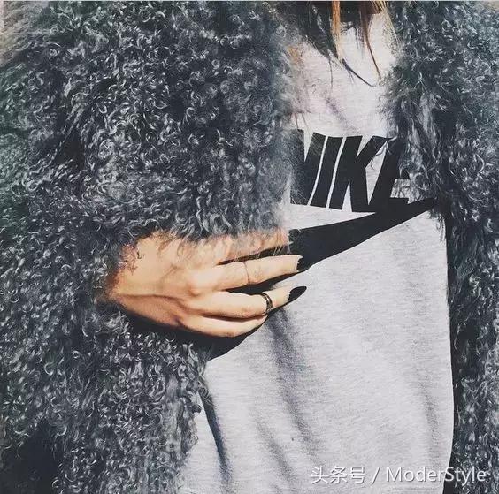 有一种外套比羽绒服还暖,却比羽绒服时髦一百倍!