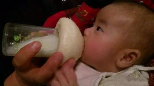 宝宝不肯吃奶怎么办吃什么好,宝宝不肯吃辅食和奶粉怎么办