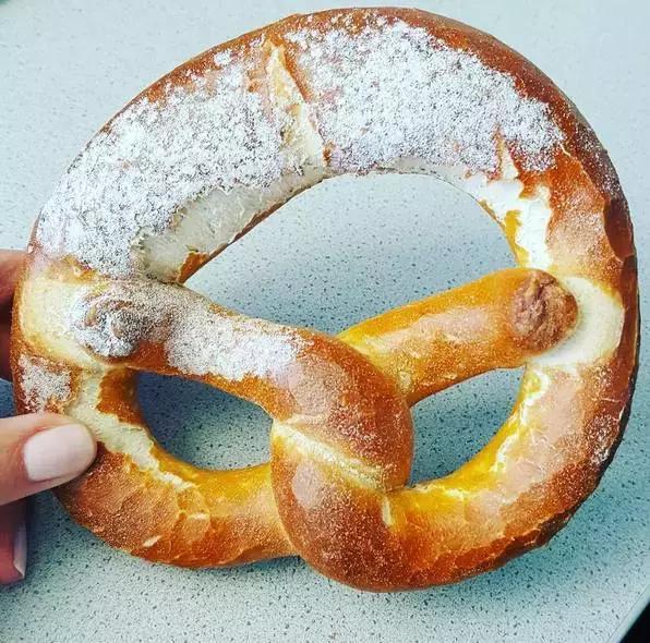 100块钱在国外能买什么 (100人民币在国外能买点啥)