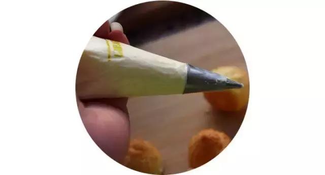 最简单的奶油泡芙制作法,做奶油泡芙做法要无水无油吗