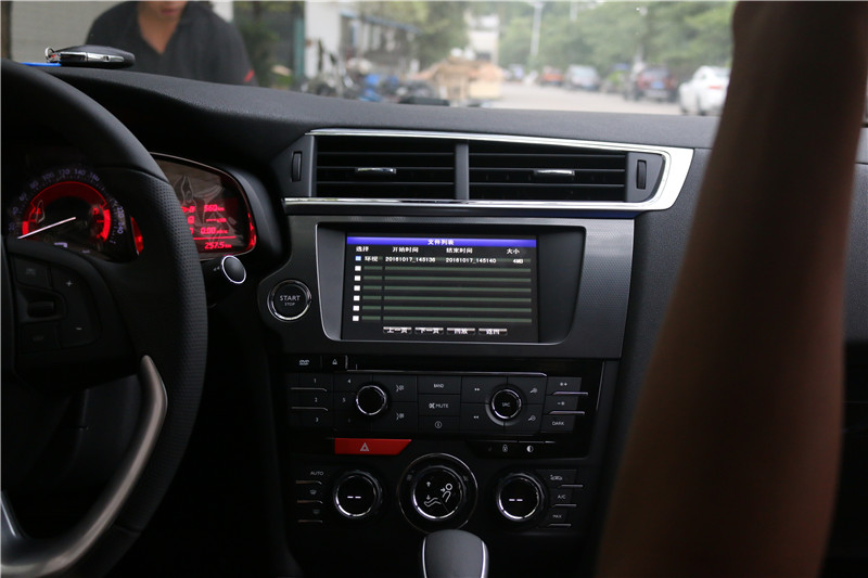 标致ds6怎么样,标致ds6倒车影像